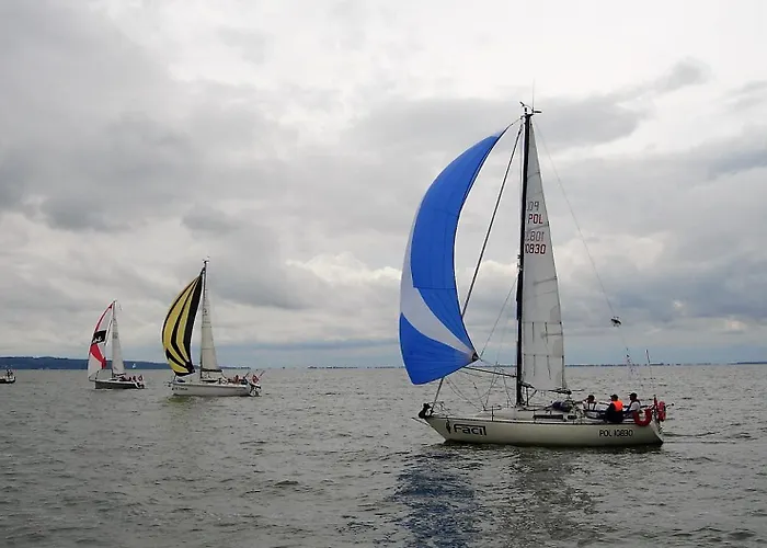 Czarter Zalew Wislany Keja 船屋 *