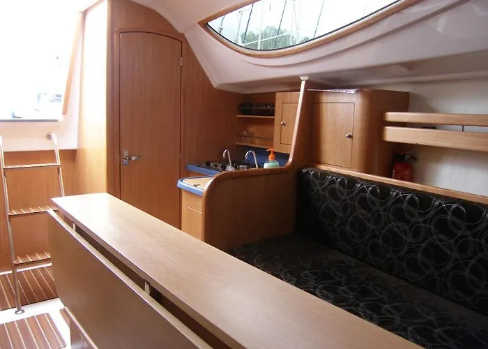 船屋 Czarter Zalew Wislany Keja