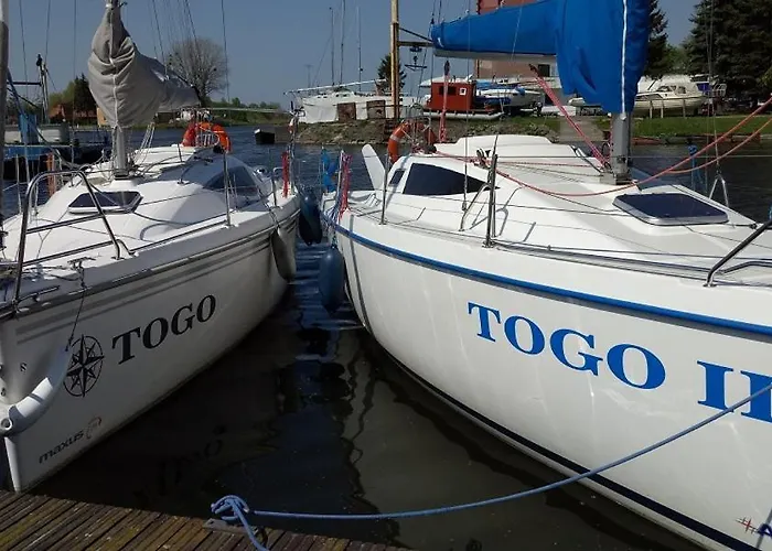 Czarter Zalew Wislany Keja 船屋 Kąty Rybackie